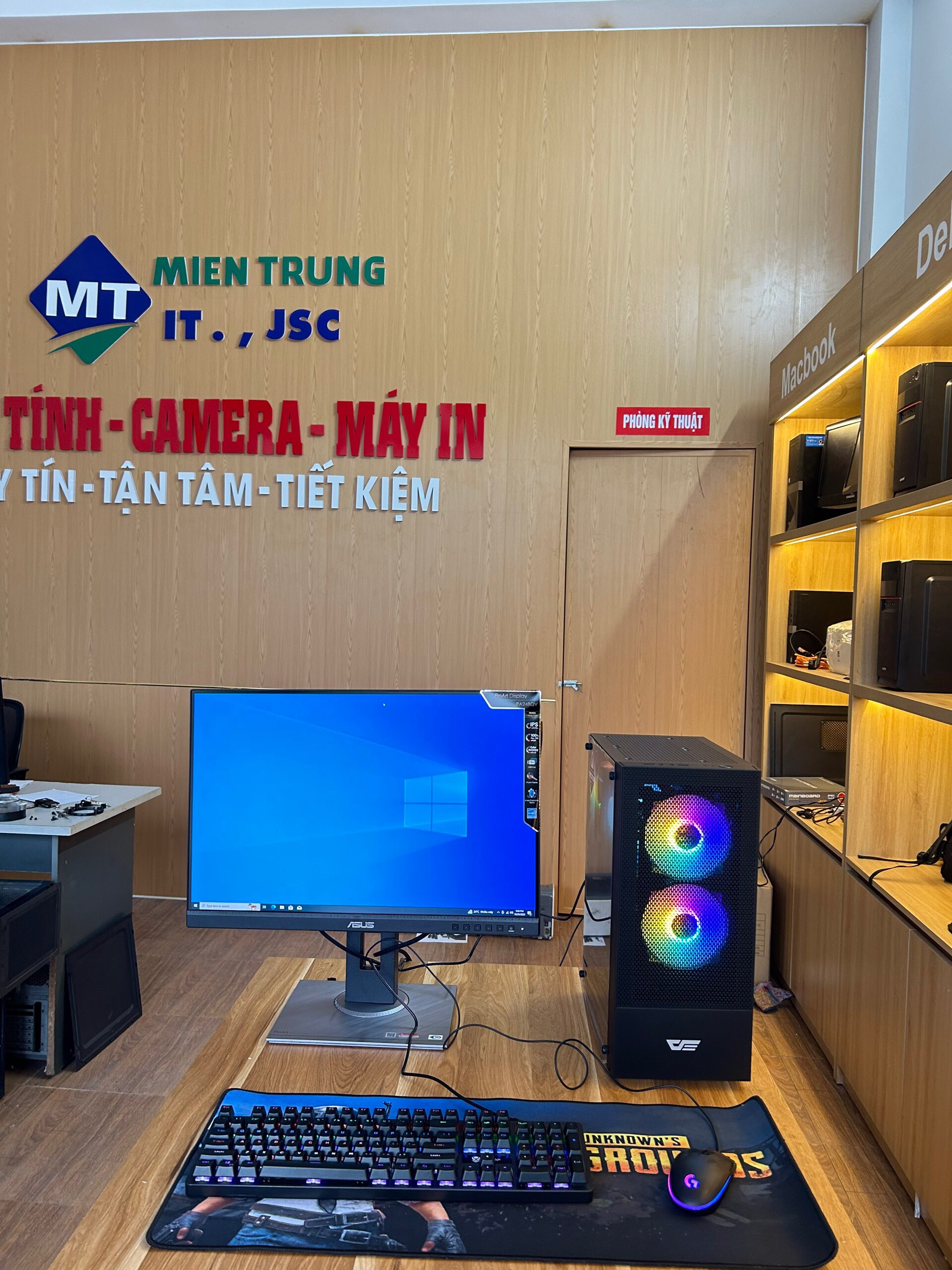 Máy tính - Công Ty CP Công Nghệ Tin Học Miền Trung